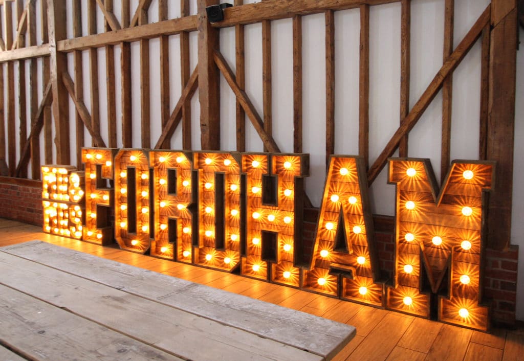 Light Up Rustic Surname with 2ft MR&MRS Toppers
