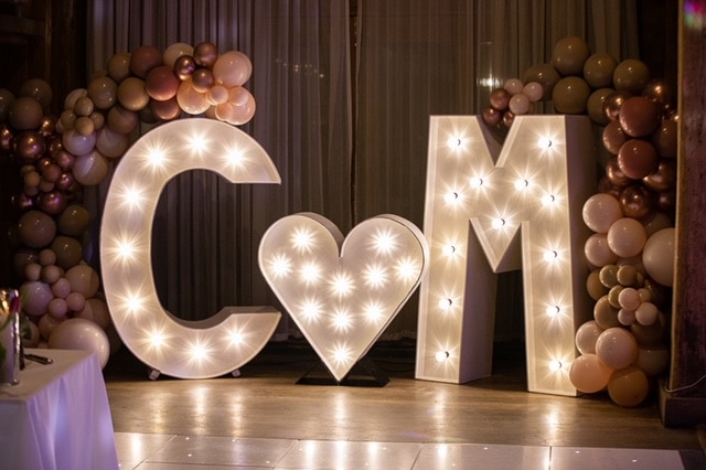Light Up Letters and Balloons Wedding Tewin