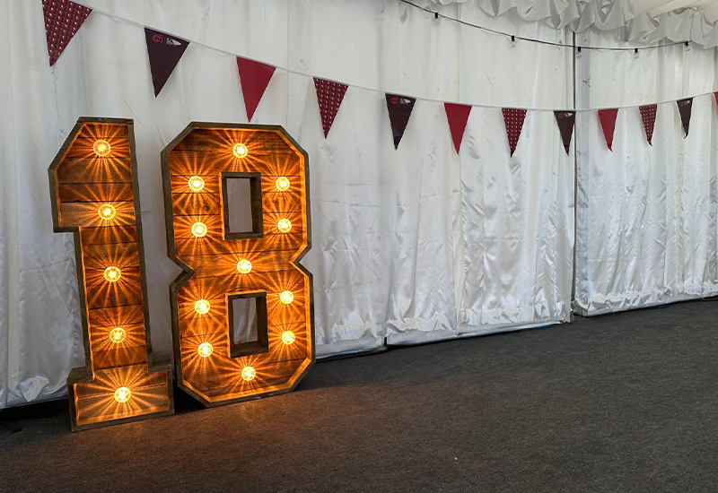 Rustic 18 Numbers Harpenden