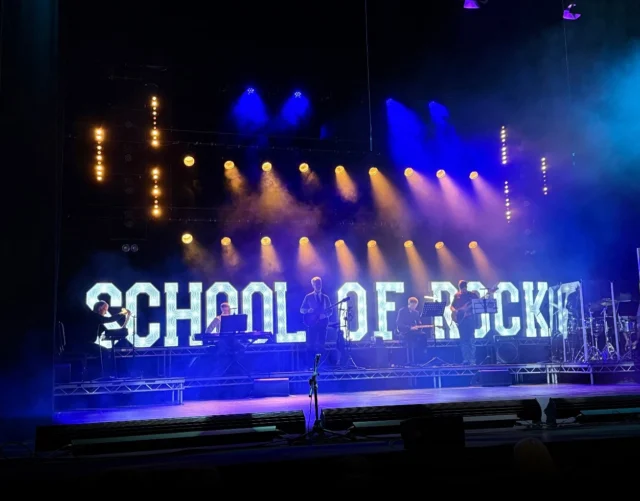 🎶🎸✨ Our light up letters for a performance of School of Rock for the Florence Nightingale Hospice @fnhc_onstage @fnhcofficial held at @aylesburywaterside.theatre

*
*
*
*
*
#lightuplove #fnhc #schoolofrock #schoolofrockthemusical #lightupletters #lightuplettershire #letterhire #aylesbury #productiondesign #stagedecor #productiondecor #eventhire #aylesburywatersidetheatre
