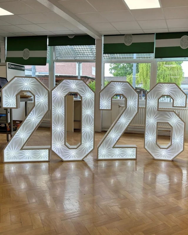 🎓 Have you been tasked with planning your leaver’s ball, prom or graduation event? It’s not too late to add some decor!

💡 We have a range of prom decor hire items suitable for primary school age events right through to university. We have 3 styles of light up letters of differing sizes so whether you are looking to spell ‘2026’, ‘PROM’, your school or society’s name, we’ve got you covered.

📷 Alongside light up letters we can also hire any of our flower walls or sequin walls for proms, which are always a hit for taking entrance photographs in front of with your friends and fellow students.

*
*
*
*
*
#promletters #promlights #welwynmums #hertsmums #hertfordmums