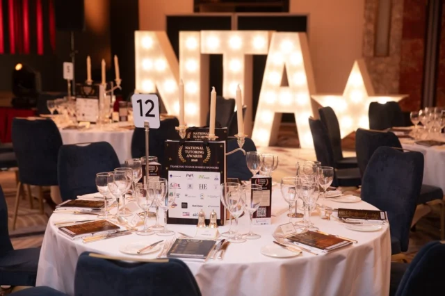 ⭐️🏆 Back for this year’s National Tutoring Awards hosted by @tutorsassoc at @royallancasterlondon with our giant light up letters! 🏆⭐️

📸: @catecastleton

*
*
*
*
*
#lightuplove #giantlightupletters #eventprofsuk #lightupletterslondon #letterhirelondon